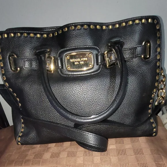 Michael Kors Black Hamilton  Leather  Bag  with Gold Hardware - Picture 4 of 6